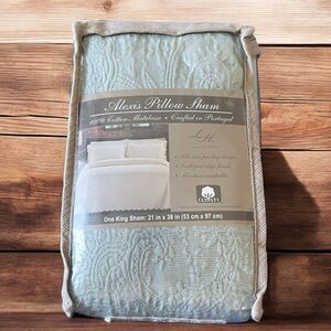 Alexis King Pillow Sham‎ 100% Cotton Malelasse Paisley Design